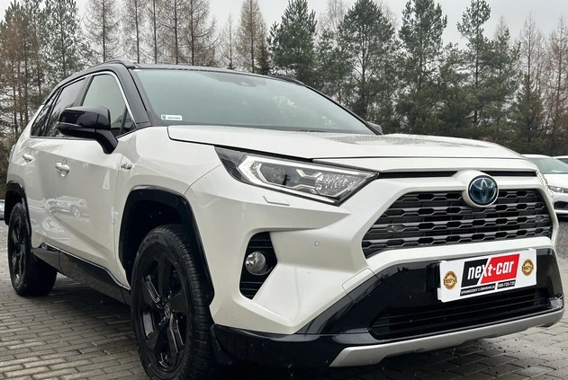 Toyota RAV4 cena 139900 przebieg: 121510, rok produkcji 2019 z Tuchola małe 742